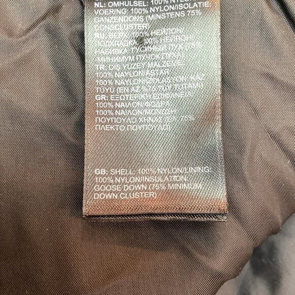 The North Face Womens 550 Down Puffer Vest Medium Black Nylon - Picture 10 of 12